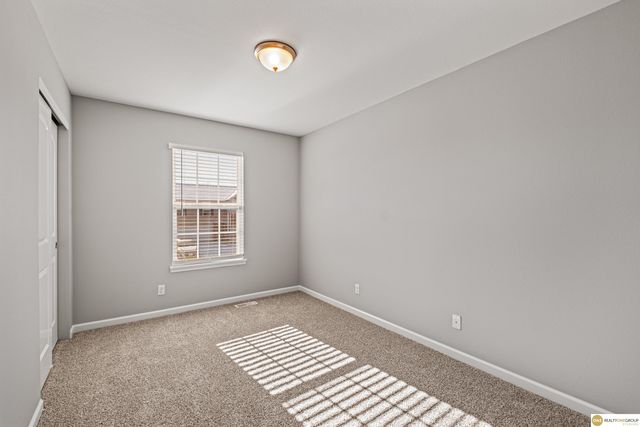 19522 X Street, Omaha, NE 68135