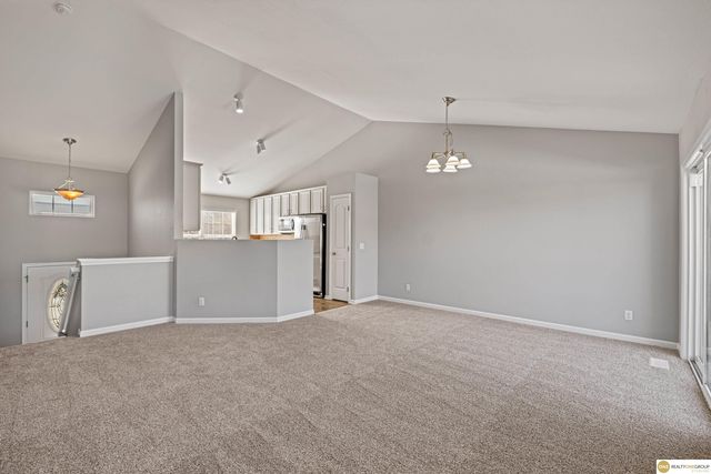 19522 X Street, Omaha, NE 68135