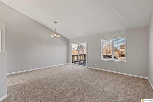 19522 X Street, Omaha, NE 68135