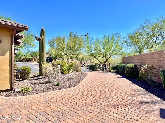 12144 W DESERT MIRAGE Drive, Peoria, AZ 85383