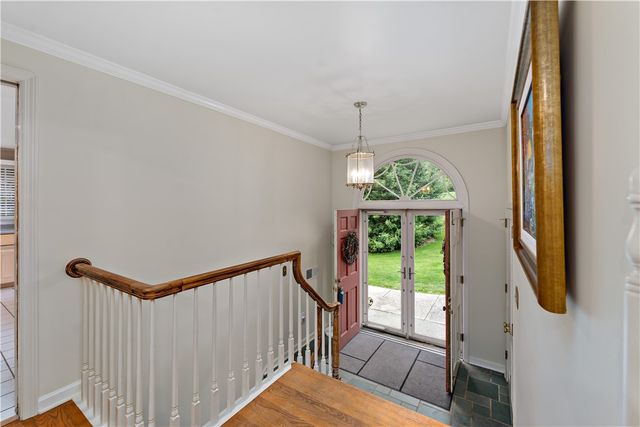 2650 QUAIL HILL DR, Upper St Clair, PA 15241