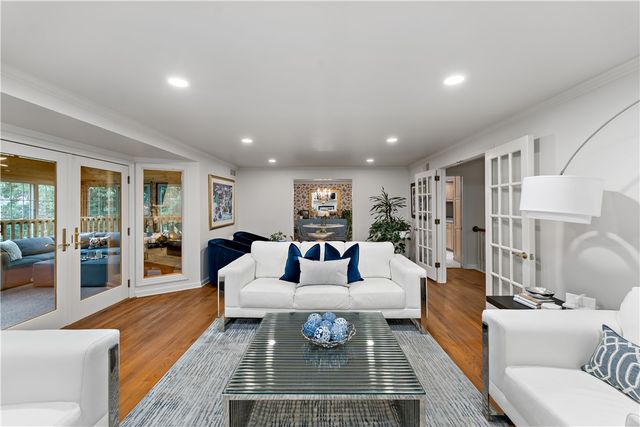 2650 QUAIL HILL DR, Upper St Clair, PA 15241