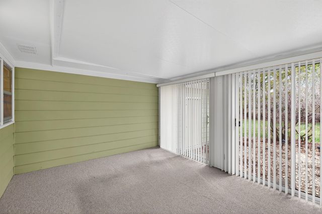 1729 Liberty Avenue, Waterloo, IA 50702