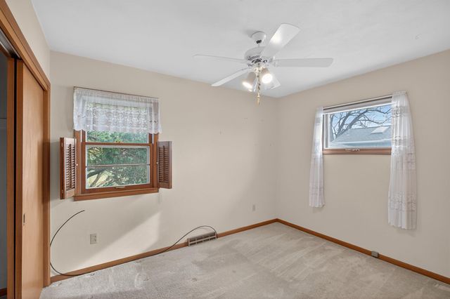 1729 Liberty Avenue, Waterloo, IA 50702