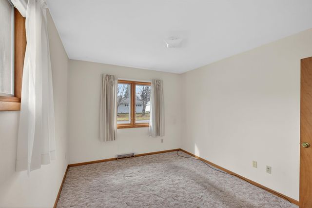 1729 Liberty Avenue, Waterloo, IA 50702