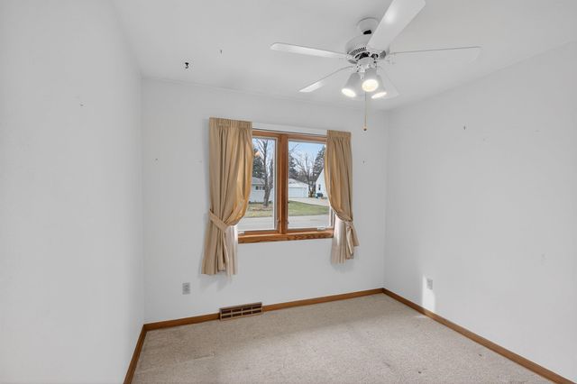 1729 Liberty Avenue, Waterloo, IA 50702