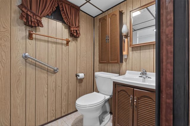 1729 Liberty Avenue, Waterloo, IA 50702