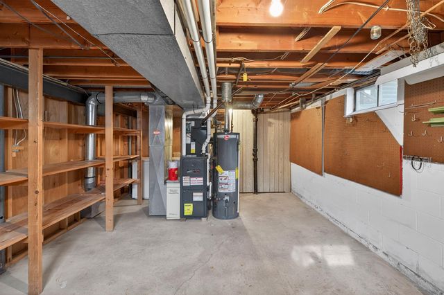 1729 Liberty Avenue, Waterloo, IA 50702