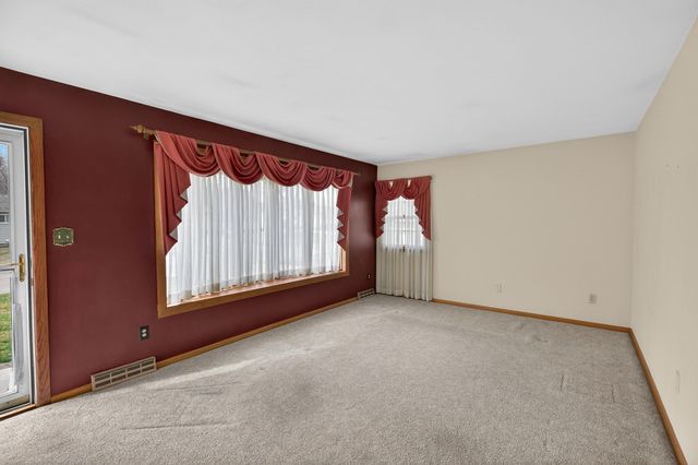 1729 Liberty Avenue, Waterloo, IA 50702