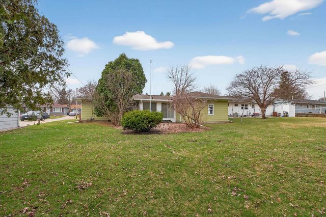 1729 Liberty Avenue, Waterloo, IA 50702