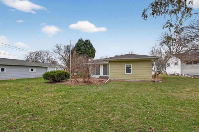 1729 Liberty Avenue, Waterloo, IA 50702