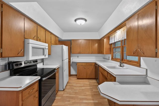 1729 Liberty Avenue, Waterloo, IA 50702