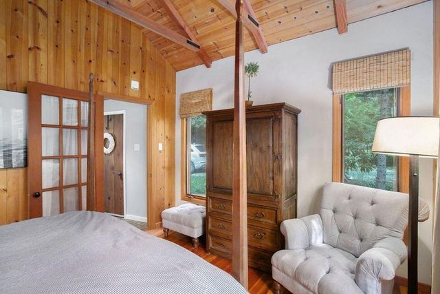 3852 Birchwood Trail, Michiana Shores, IN 46360