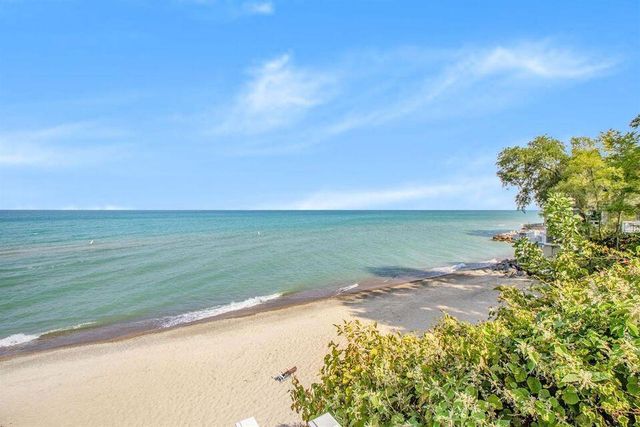 3852 Birchwood Trail, Michiana Shores, IN 46360