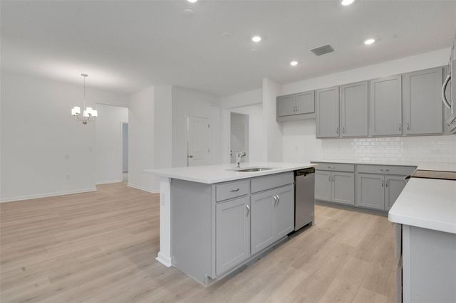 2878 SUPERMARINE ROAD, Tavares, FL 32778