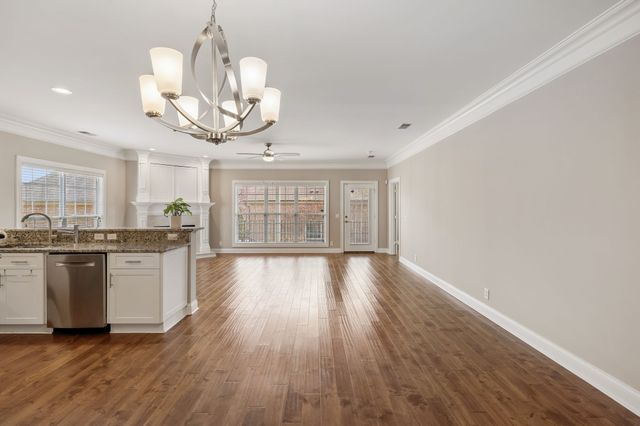 1075 Isaac Franklin Dr, Gallatin, TN 37066