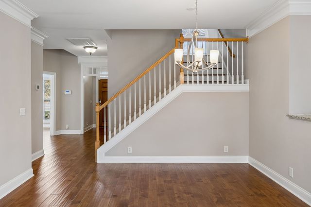 1075 Isaac Franklin Dr, Gallatin, TN 37066