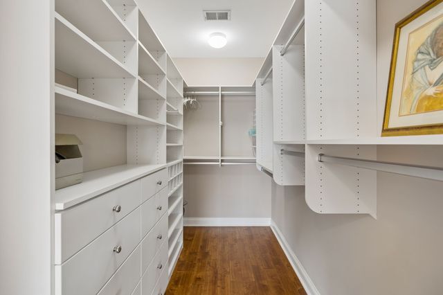 1075 Isaac Franklin Dr, Gallatin, TN 37066