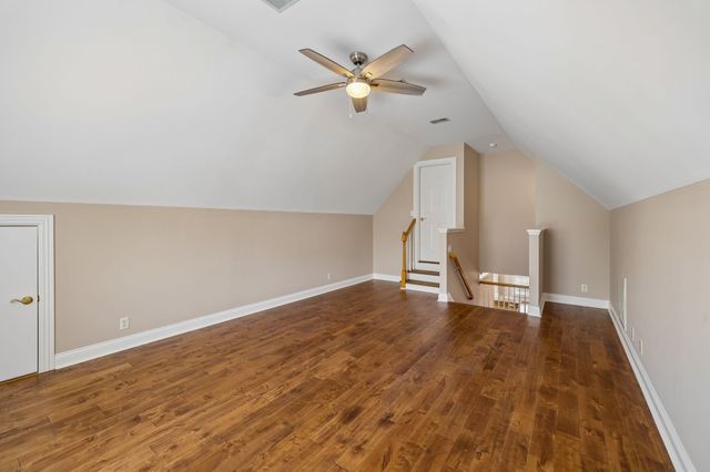 1075 Isaac Franklin Dr, Gallatin, TN 37066