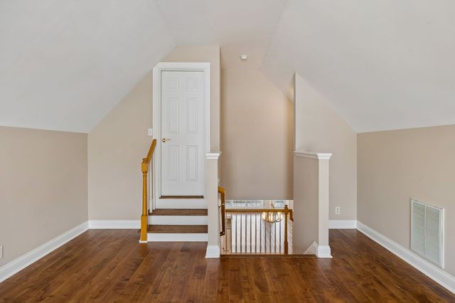 1075 Isaac Franklin Dr, Gallatin, TN 37066