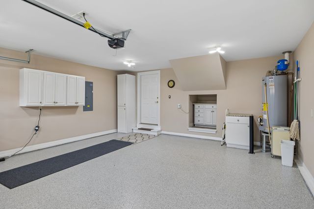 1075 Isaac Franklin Dr, Gallatin, TN 37066