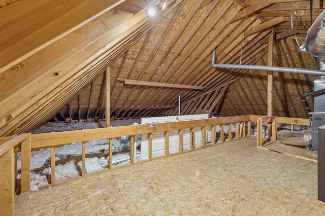 1075 Isaac Franklin Dr, Gallatin, TN 37066