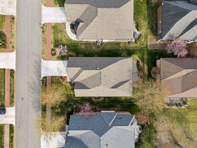 1075 Isaac Franklin Dr, Gallatin, TN 37066