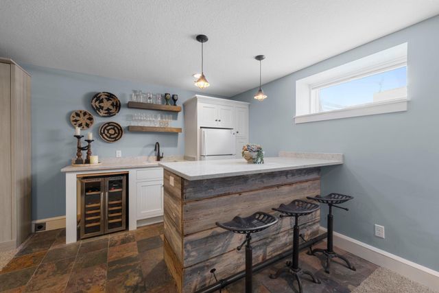 4500 Abbott Avenue S, Minneapolis, MN 55410