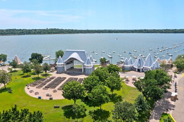 4500 Abbott Avenue S, Minneapolis, MN 55410