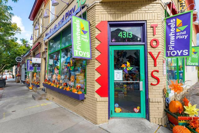 4500 Abbott Avenue S, Minneapolis, MN 55410