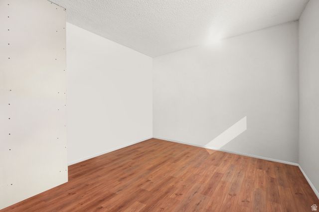 6468 S KENTUCKY DR, West Jordan, UT 84084