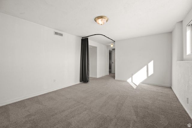 6468 S KENTUCKY DR, West Jordan, UT 84084