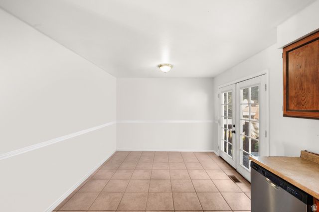 6468 S KENTUCKY DR, West Jordan, UT 84084