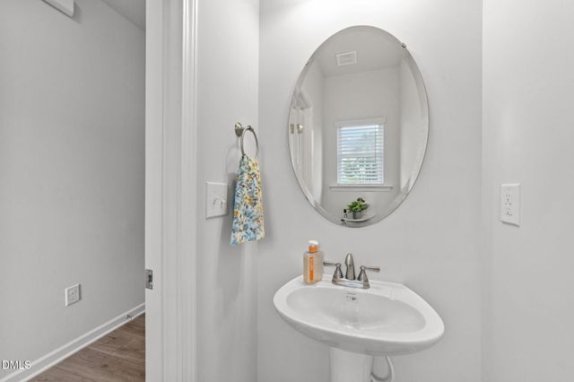 122 Commons Circle, Clayton, NC 27520