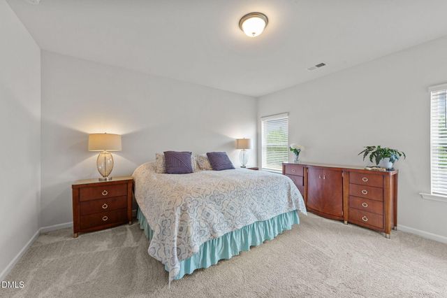 122 Commons Circle, Clayton, NC 27520