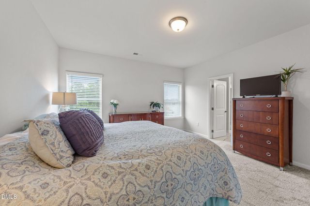 122 Commons Circle, Clayton, NC 27520