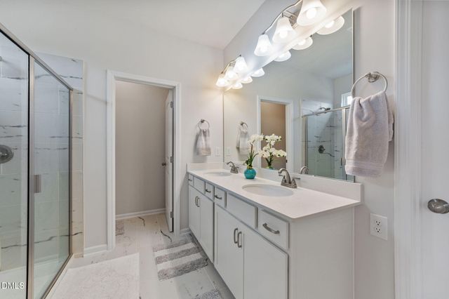 122 Commons Circle, Clayton, NC 27520