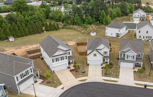 122 Commons Circle, Clayton, NC 27520