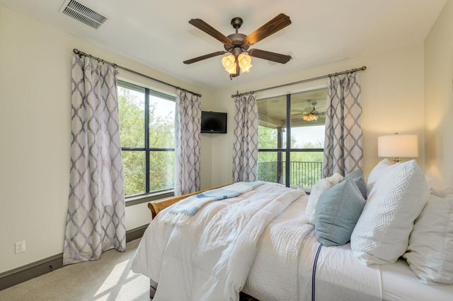 2104 University Club DR, Austin, TX 78732