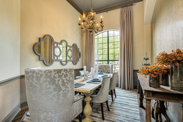 2104 University Club DR, Austin, TX 78732