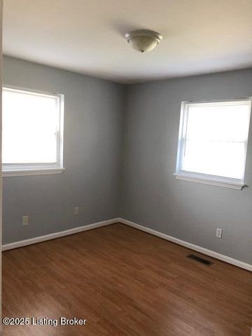 5606 Leemont Ct, Louisville, KY 40272