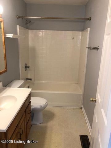 5606 Leemont Ct, Louisville, KY 40272