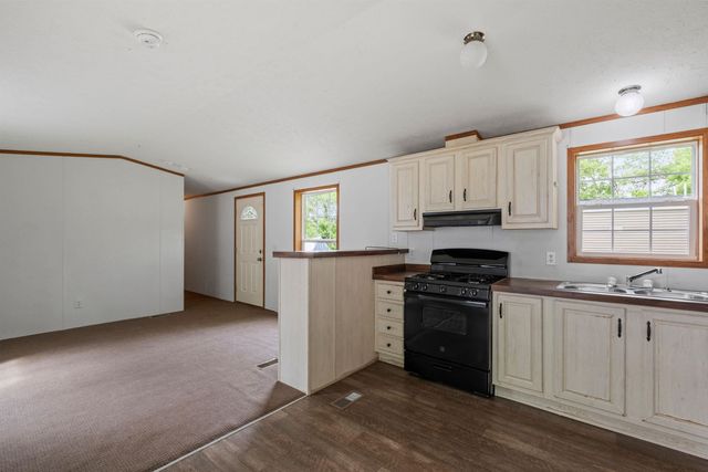 15 Trailer Park Road, Haverhill, NH 03785