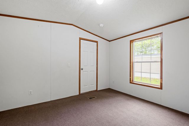 15 Trailer Park Road, Haverhill, NH 03785