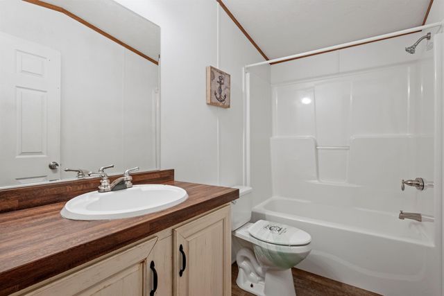 15 Trailer Park Road, Haverhill, NH 03785