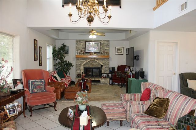 3 Bunker Hill Lane, Russellville, AR 72802