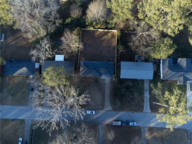 3220 Convair Lane, Decatur, GA 30032