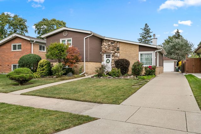 8143 N Clifton Avenue, Niles, IL 60714
