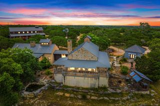 285 Indian Creek Loop, Kerrville, TX 78028