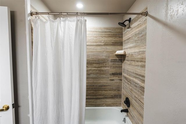 520 CAMELIA LANE, Deland, FL 32724